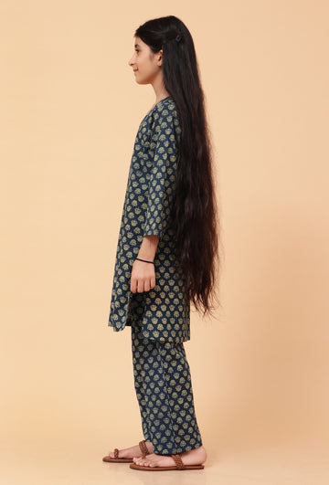 Set Of 2: Indigo Ajrakh Print Cotton Short Kurta & Pant